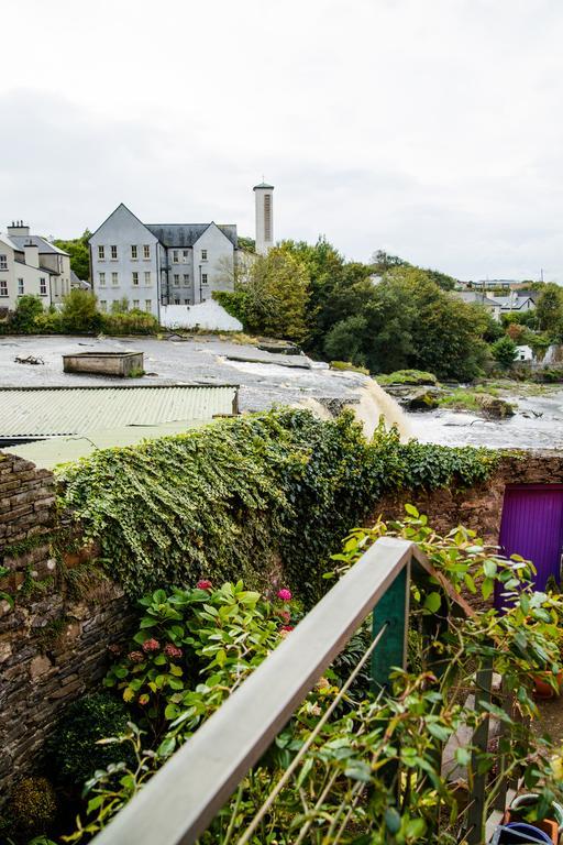 Byrnes Wine Dine Stay Ennistimon Dış mekan fotoğraf