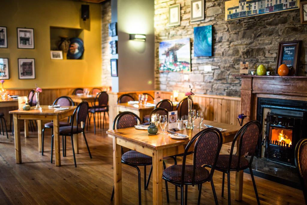 Byrnes Wine Dine Stay Ennistimon Dış mekan fotoğraf